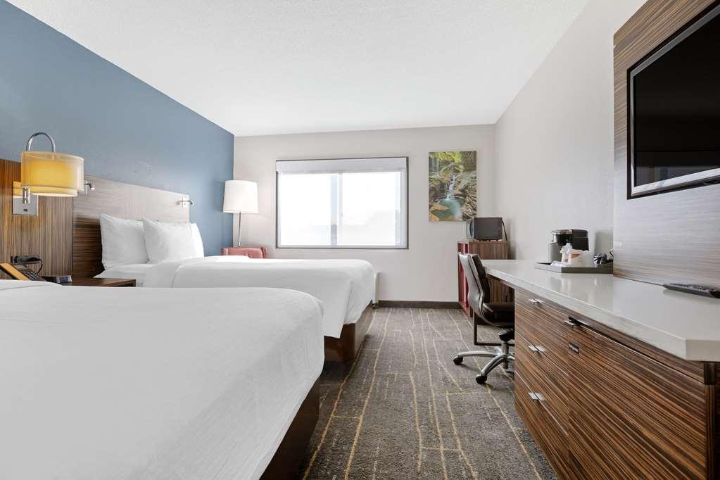 The Lux Hotel & Conference Center, Ascend Hotel Collection Waterloo Chambre photo